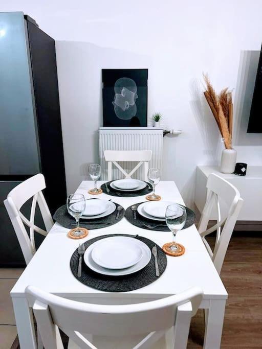 Lotus- 4 Min De Walt Disney-Arrivee Autonome-Parking Et Wifi Gratuit-Proche De Toutes Commodites 5Min De La Vallee Village Chessy  Exterior photo