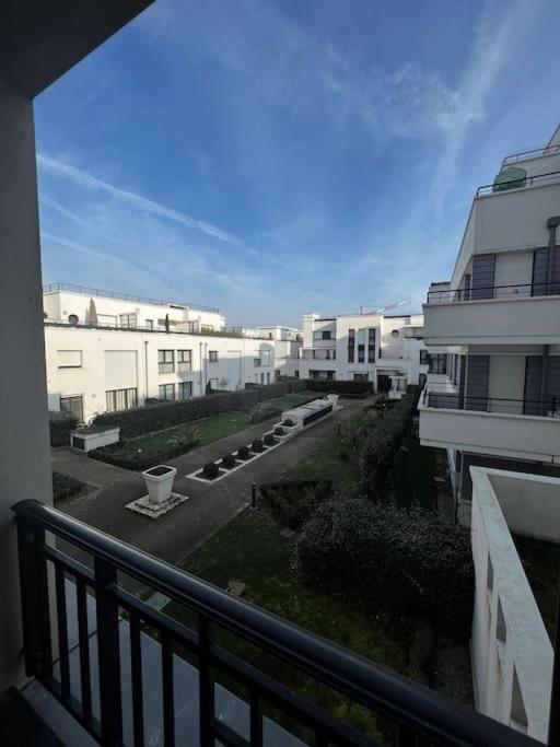 Lotus- 4 Min De Walt Disney-Arrivee Autonome-Parking Et Wifi Gratuit-Proche De Toutes Commodites 5Min De La Vallee Village Chessy  Exterior photo