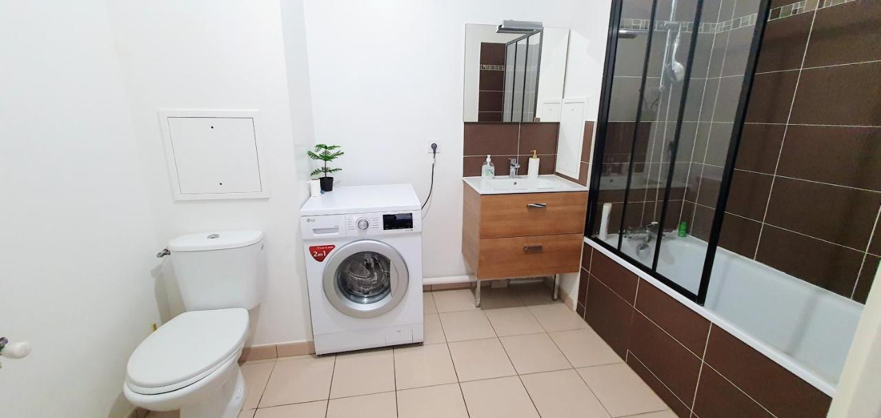 Lotus- 4 Min De Walt Disney-Arrivee Autonome-Parking Et Wifi Gratuit-Proche De Toutes Commodites 5Min De La Vallee Village Chessy  Exterior photo